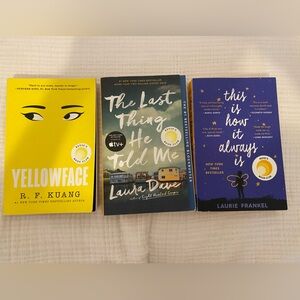 Reese’s Book Club Book Bundle